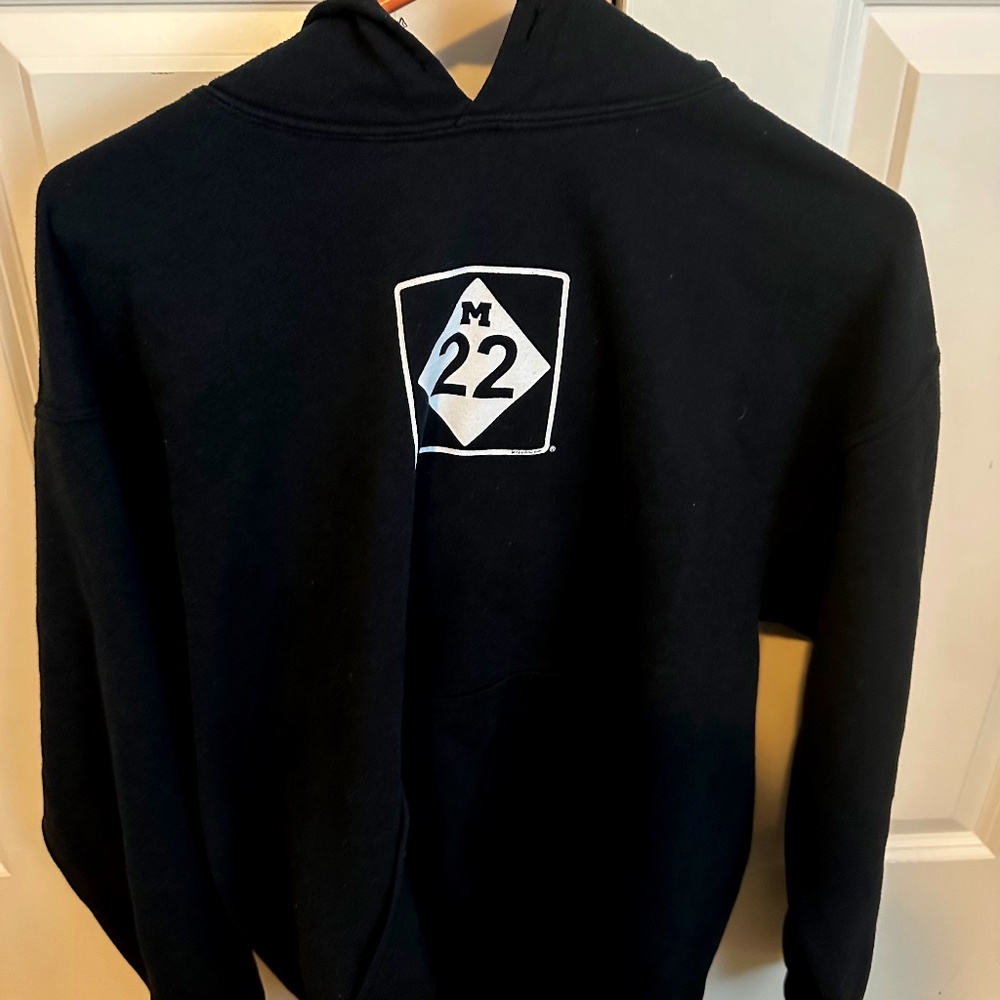 M 22 Sweatshirt